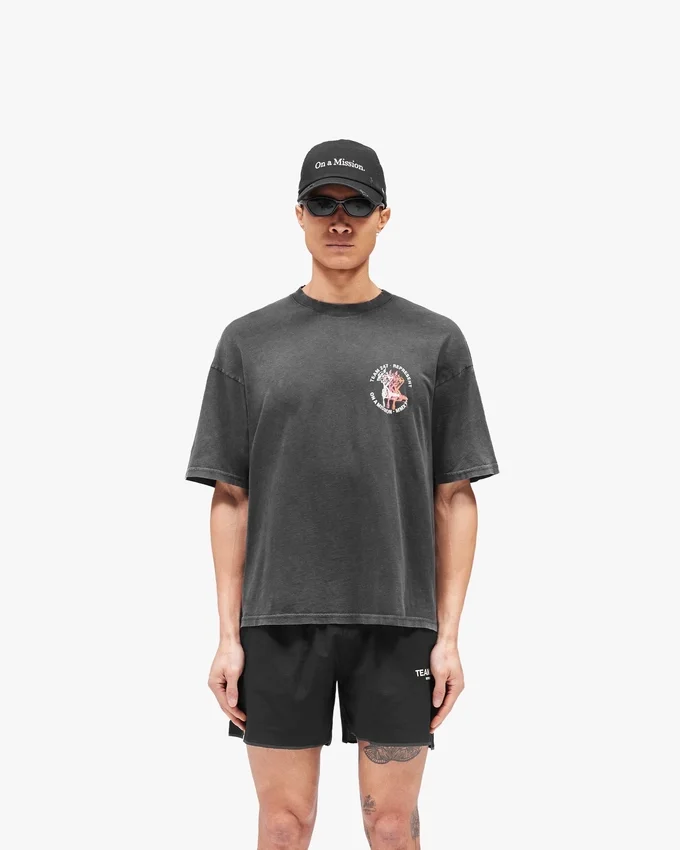 247 Torch T-Shirt mit geradem Schnitt 247 Torch T-Shirt mit geradem Schnitt