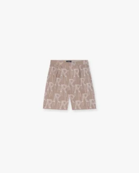 Maßgeschneiderte Shorts mit gestickten Initialen
