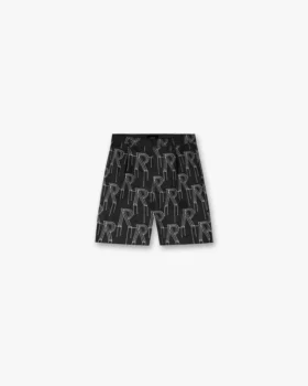 Maßgeschneiderte Shorts mit gestickten Initialen