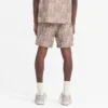 Maßgeschneiderte Shorts mit gestickten Initialen Maßgeschneiderte Shorts mit gestickten Initialen