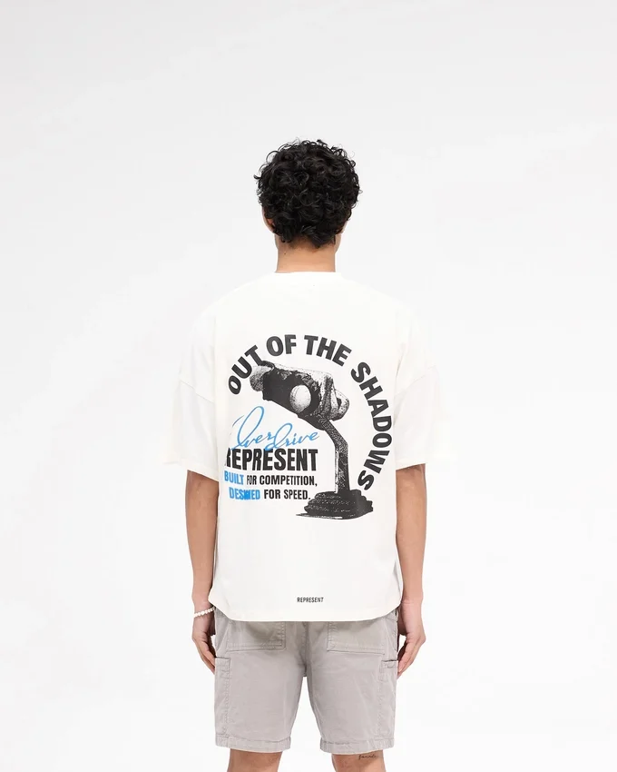 „Out Of The Shadows“-T-Shirt „Out Of The Shadows“-T-Shirt