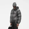 Transluzente Daunenjacke mit Kapuze Transluzente Daunenjacke mit Kapuze