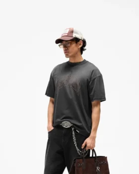 Verziertes „Represent“-T-Shirt